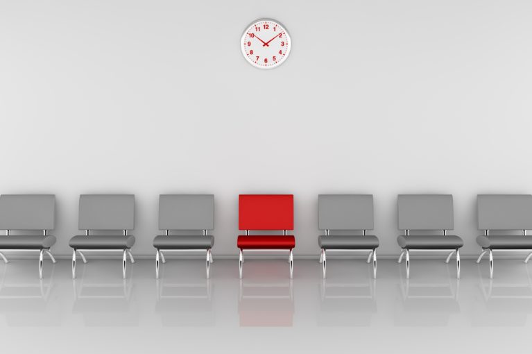 [Journal La Source] Comprendre le vécu des autistes dans la salle d’attente: une opportunité pour mieux réfléchir à l’inclusivité des soins