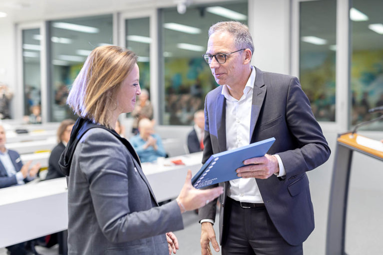Cérémonie de remise des titres postgrade de La Source 2022-14