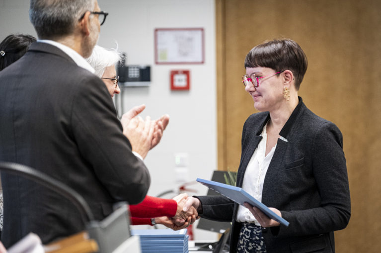 Remise des titres PG – 2025-77