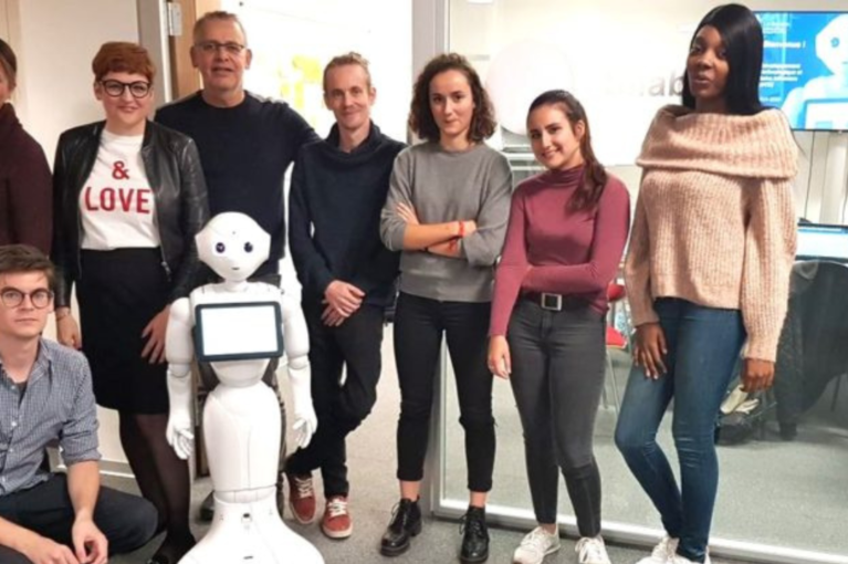 Erreurs médicamenteuses: et si les robots nous aidaient à les éviter?